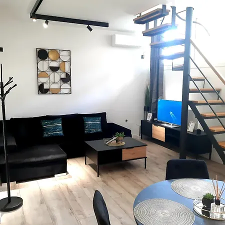 Apartment Via *